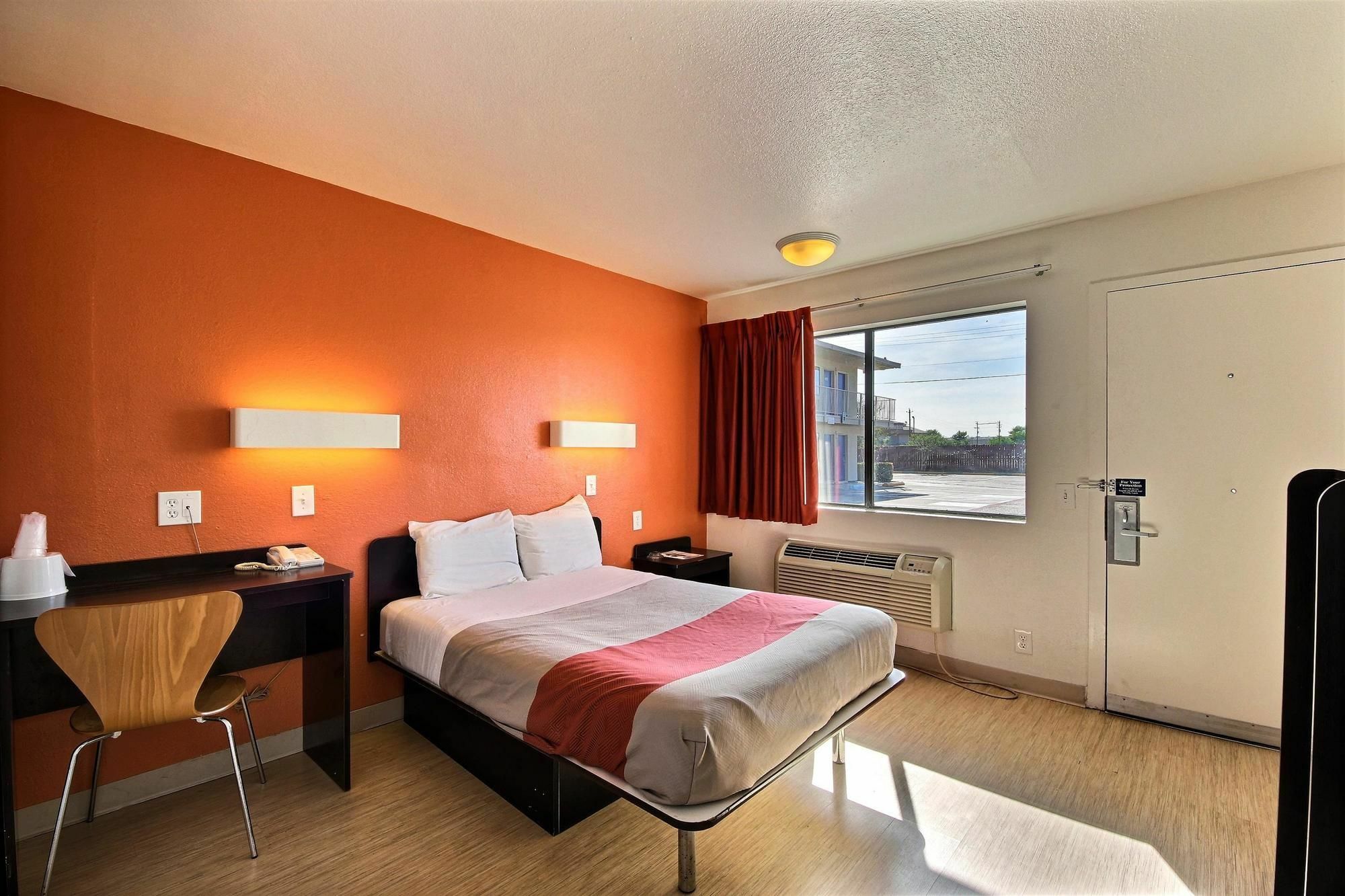 Motel 6-Laredo, Tx - South Экстерьер фото