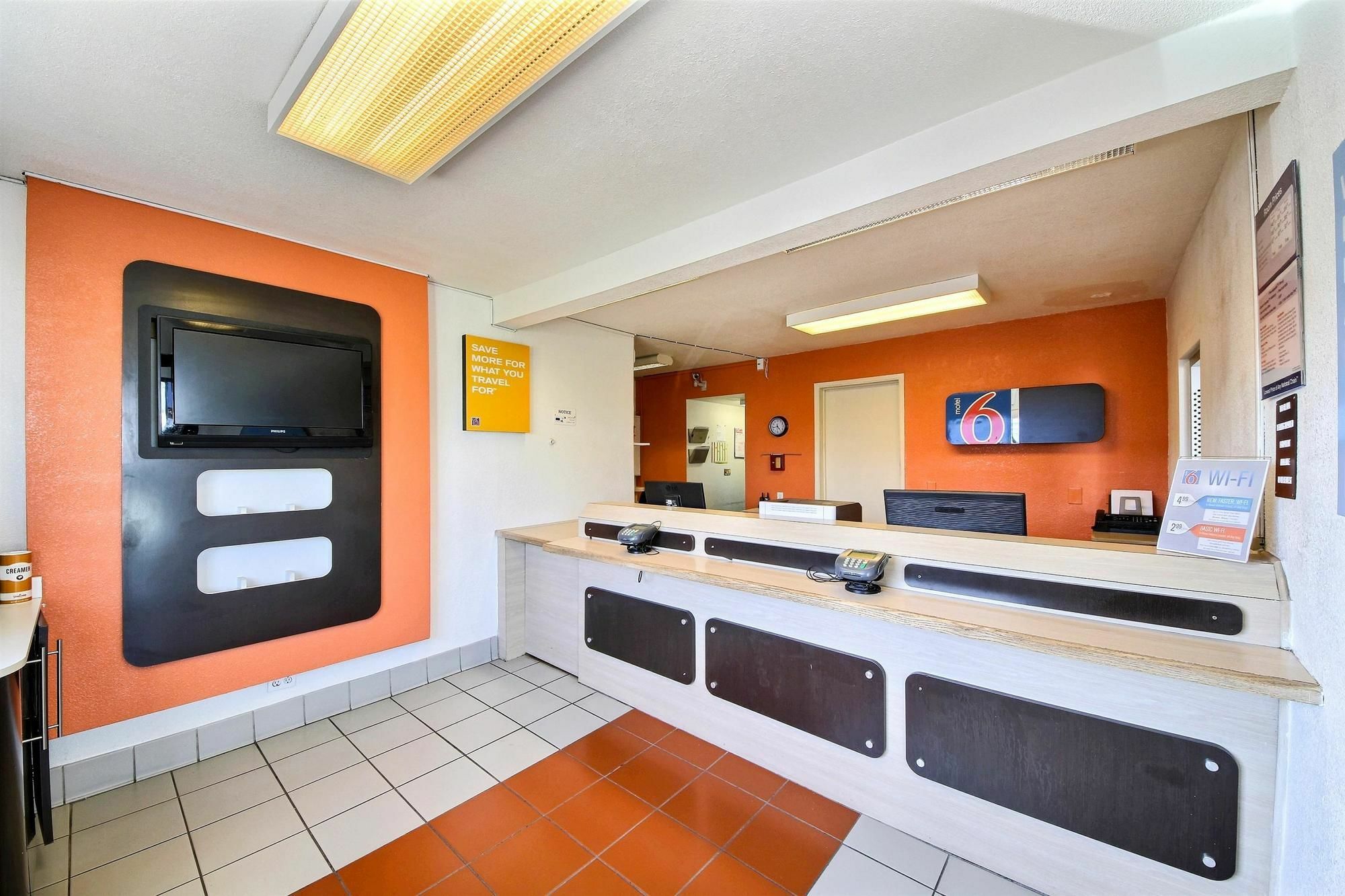 Motel 6-Laredo, Tx - South Экстерьер фото